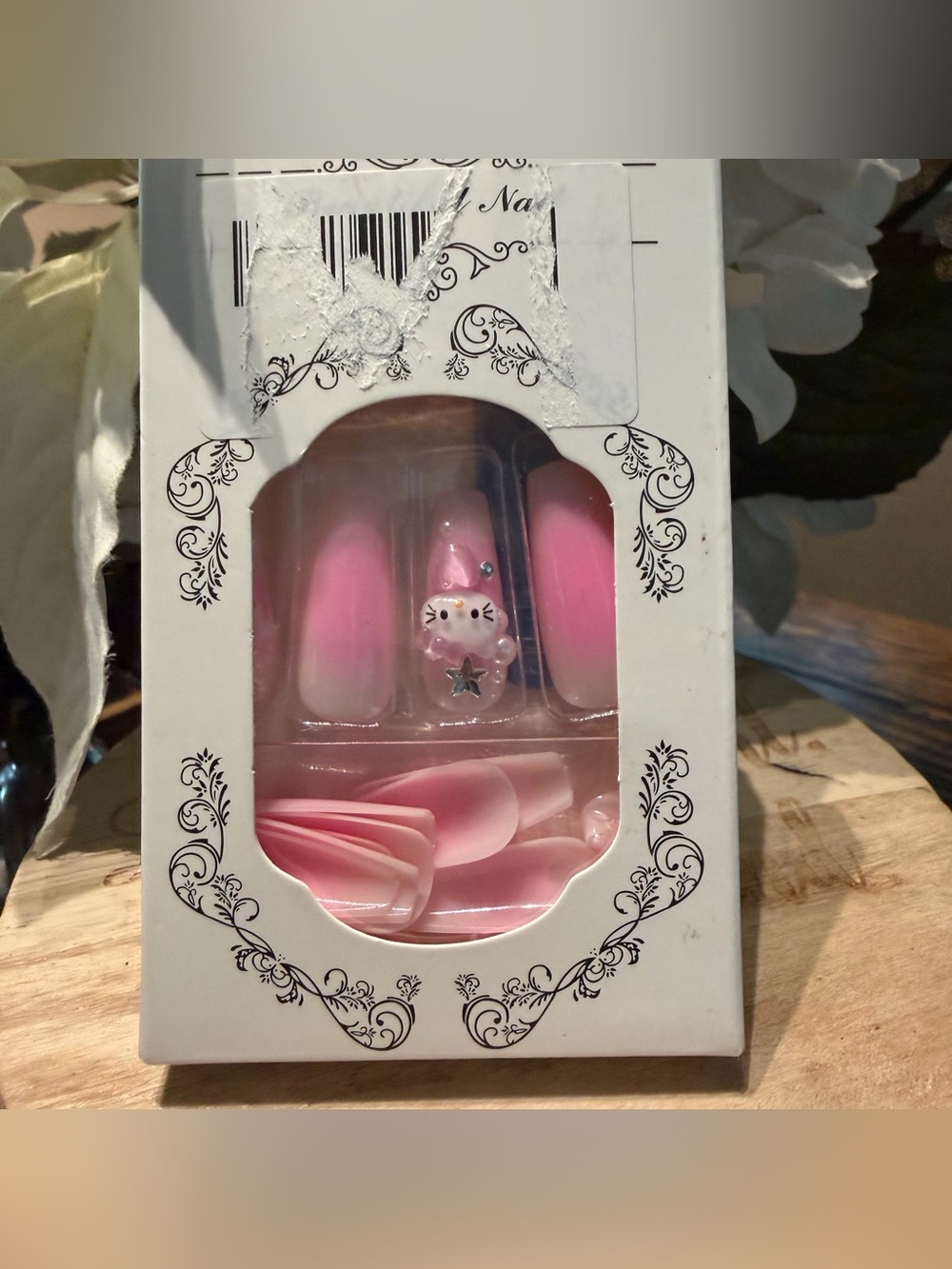Hello Kitty Beautiful Nail Pink Press-On Nail Set with Manicure Tools